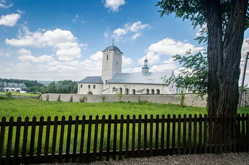 Łysica. Kościół p.w. Świętej Katarzyny Aleksandryjskiej Dziewicy i Męczennicy