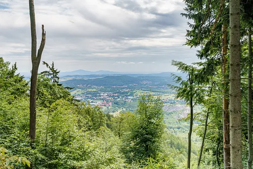 Chełmiec w Górach Wałbrzyskich - najkrótszy szlak na szczyt
