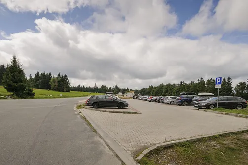 Parking przy Schronisku PTTK Jagodna