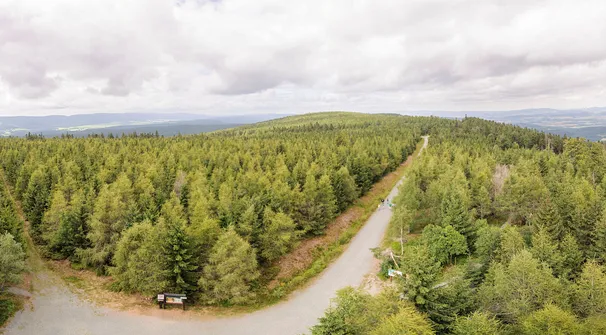 Widok z Jagodnej w kierunku północno-zachodnim 