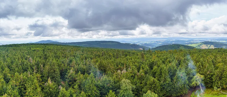 Panorama z Wielkiej Sowy w kierunku południowym i południowo-wschodnim