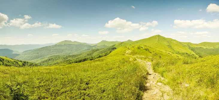Panorama ze szlaku pomiędzy Haliczem a Rozsypańcem
