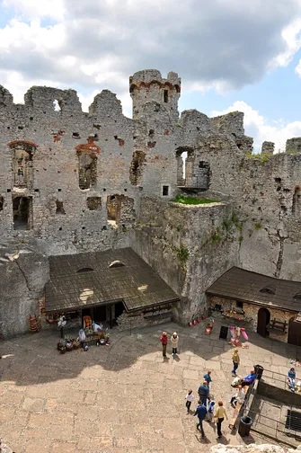 Zamek w Ogrodzieńcu - największy zamek Jury Krakowsko-Częstochowskiej