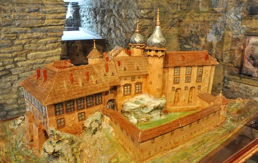 Makieta zamku z lat świetności