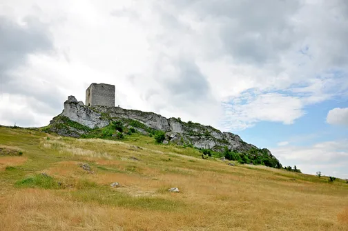 Zamek w Olsztynie koło Częstochowy.