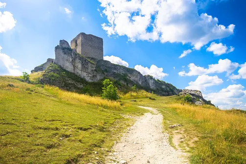 Zamek w Olsztynie koło Częstochowy.