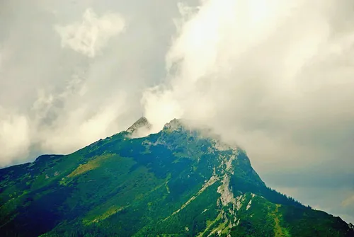 Hala Gąsienicowa, Czarny Staw Gąsienicowy, Nosal