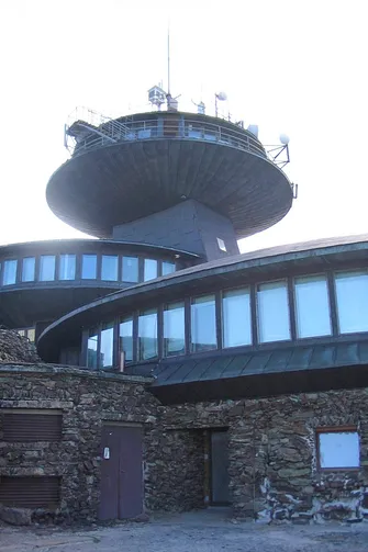 Budynek obserwatorium na Śnieżce