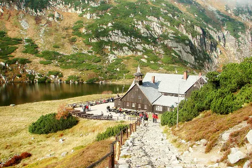 Schronisko PTTK Samotnia w Kotle Małego Stawu