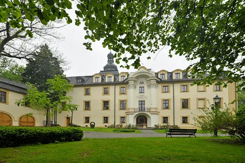 Pałac w Kamieniu Śląskim - Sanktuarium Świętego Jacka