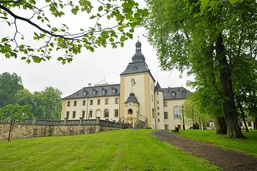 Pałac w Kamieniu Śląskim - Sanktuarium Świętego Jacka