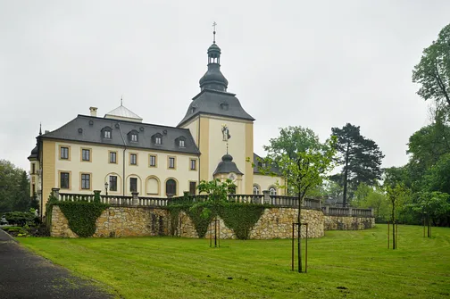 Pałac w Kamieniu Śląskim - Sanktuarium Świętego Jacka