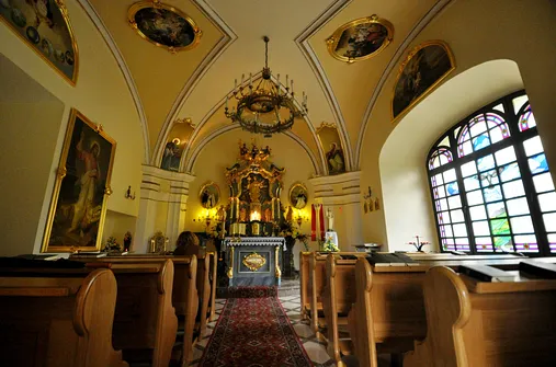 Pałac w Kamieniu Śląskim - Sanktuarium Świętego Jacka