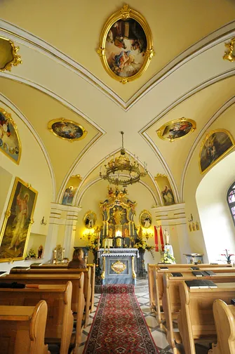 Pałac w Kamieniu Śląskim - Sanktuarium Świętego Jacka