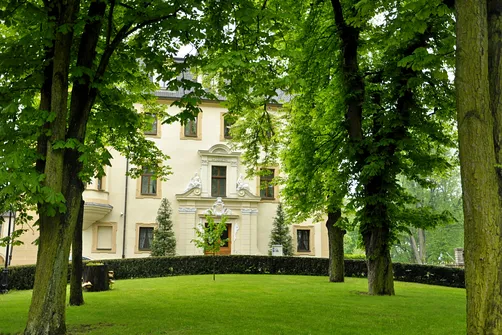 Pałac w Kamieniu Śląskim - Sanktuarium Świętego Jacka