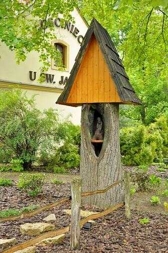 Pałac w Kamieniu Śląskim - Sanktuarium Świętego Jacka