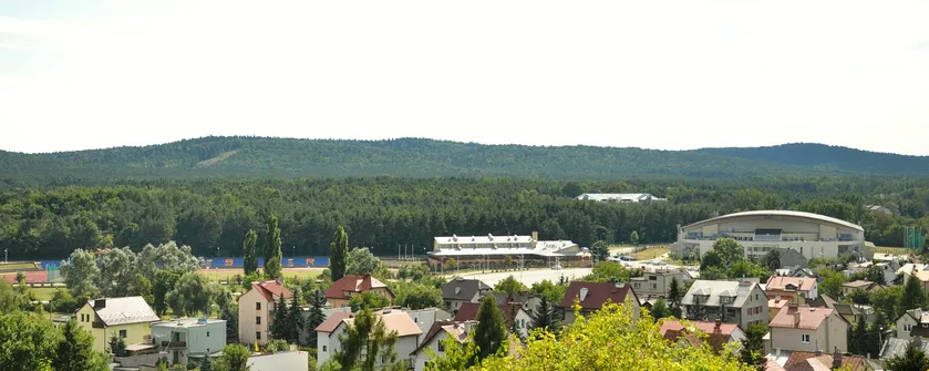 Od lewej: Pierścienica (367 m n.p.m.), Biesak (381), Patrol (388)