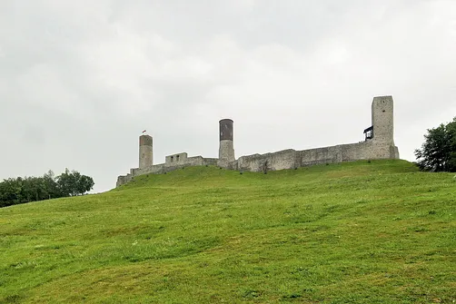 Góra Zamkowa - góra z zamkiem na szczycie