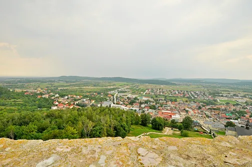 Góra Zamkowa - góra z zamkiem na szczycie