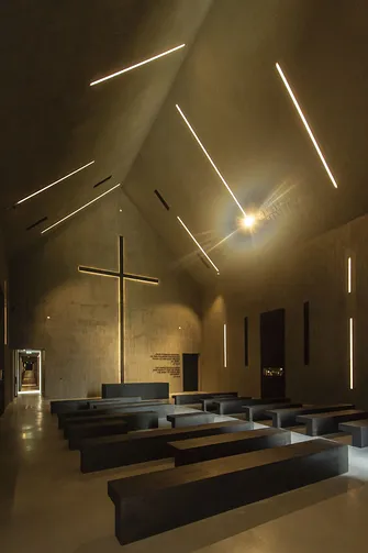 Miejsce Ciszy - pierwsza sala po wejściu do Mauzoleum