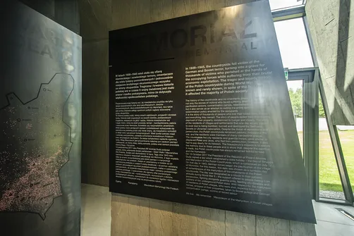 Mauzoleum w Michniowie - pomnik ofiar polskiej wsi