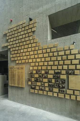 Mauzoleum w Michniowie - pomnik ofiar polskiej wsi