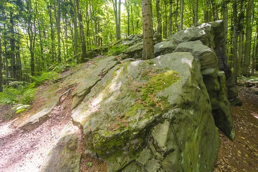 Bukowa Góra i tajemnica drewnianej kapliczki