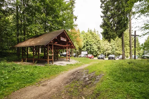 Parking przed Sanktuarium Maria Śnieżna