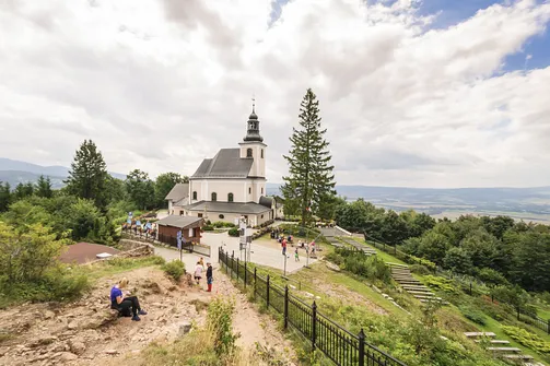 Widok na Sanktuarium Maria Śnieżna na Iglicznej