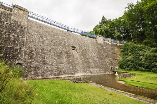 Igliczna, zapora w Międzygórzu, wodospad Wilczki