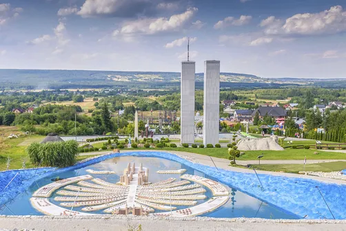 Park Rozrywki i Miniatur Sabat Krajno w Górach Świętokrzyskich