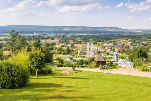 Park Rozrywki i Miniatur Sabat Krajno w Górach Świętokrzyskich