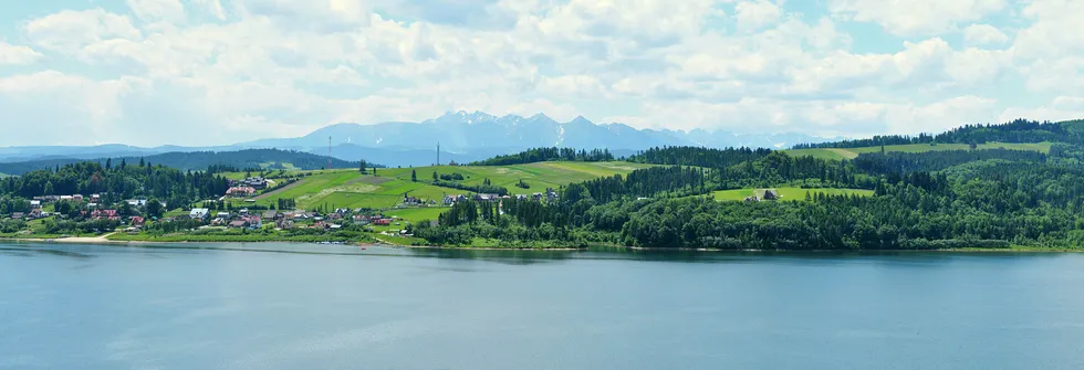 Zamek w Czorsztynie - średniowieczna budowla nad brzegiem jeziora