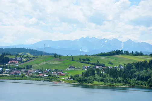 Zamek w Czorsztynie - średniowieczna budowla nad brzegiem jeziora