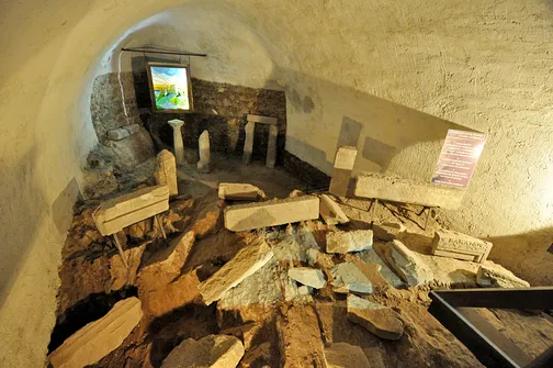 Zamek w Czorsztynie - średniowieczna budowla nad brzegiem jeziora