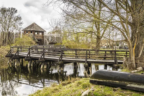 Rezerwat Archeologiczny Zawodzie - Kaliski gród Piastów