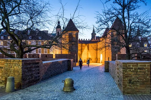 Warszawa - wieczorny spacer po Śródmieściu