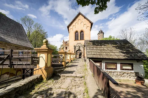 Zamek Grodno – malowniczo położony zamek w Zagórzu Śląskim