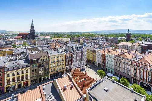 Widok z wieży świdnickiego ratusza w kierunku południowym