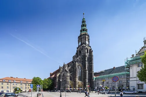 Katedra pw. św. Stanisława i św. Wacława w Świdnicy - widok z zewnątrz