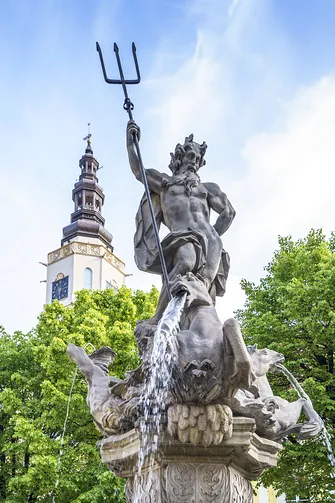 Neptun na fontannie w Świdnicy