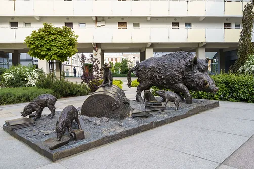 Pomnik dzików i Skrzynia Pamięci Świdniczan