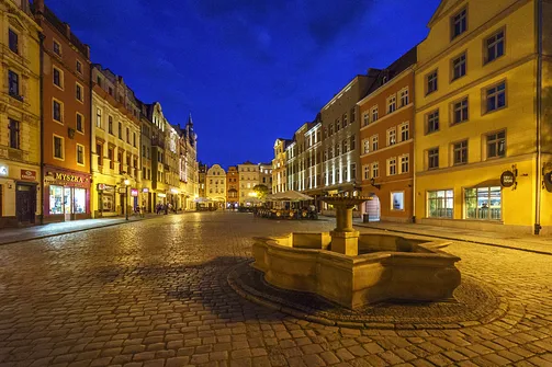 Rynek w Świdnicy nocą