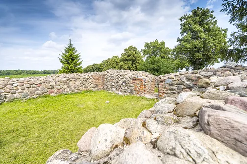 Ruiny kaplicy pobitewnej z 1411 roku