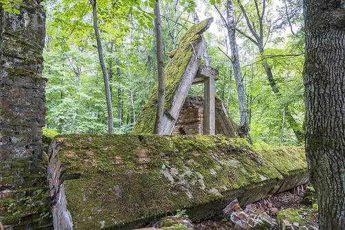 Wilczy Szaniec - dawna główna kwatera Adolfa Hitlera