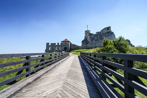 Zamek Rabsztyn - warownia na Kruczej Skale