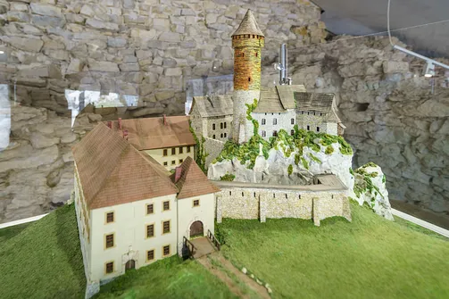 Zamek Rabsztyn - warownia na Kruczej Skale