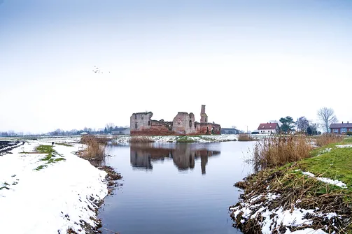 Besiekiery - ruiny późnogotyckiego zamku