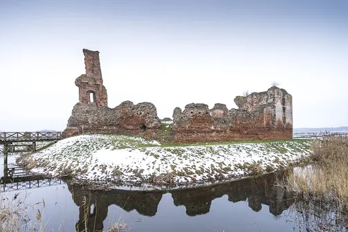 Besiekiery - ruiny późnogotyckiego zamku