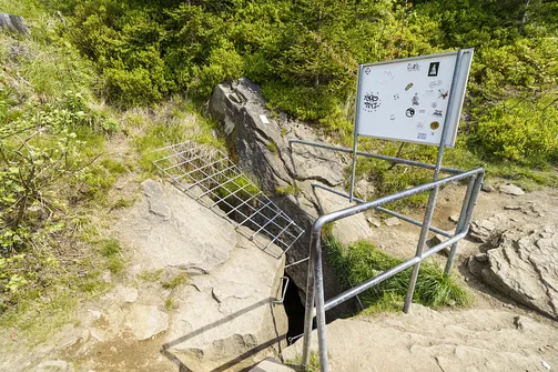 Wejście do Jaskini Malinowskiej